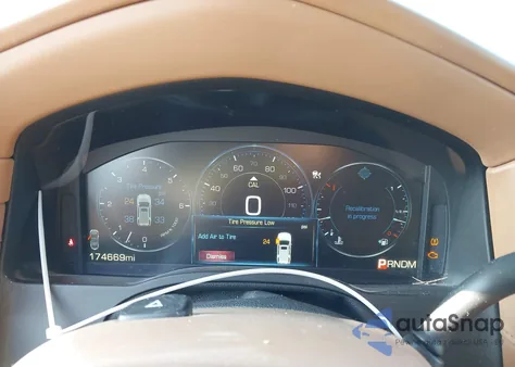 2015 Cadillac Escalade Esv Platinum z USA, uszkodzony, nr VIN 1GYS4UKJ5FR660169